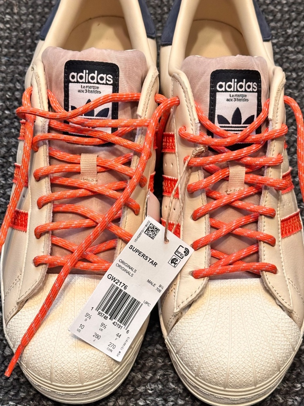 Adidas Originals Superstar sneakers, beige leather upper, orange stripes - Picture 8 of 8